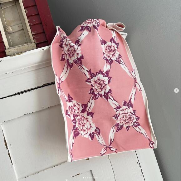 Vintage Pink Purple Flower Floral Table Runner Napkin Set Hemmed All Sides - Picture 1 of 8